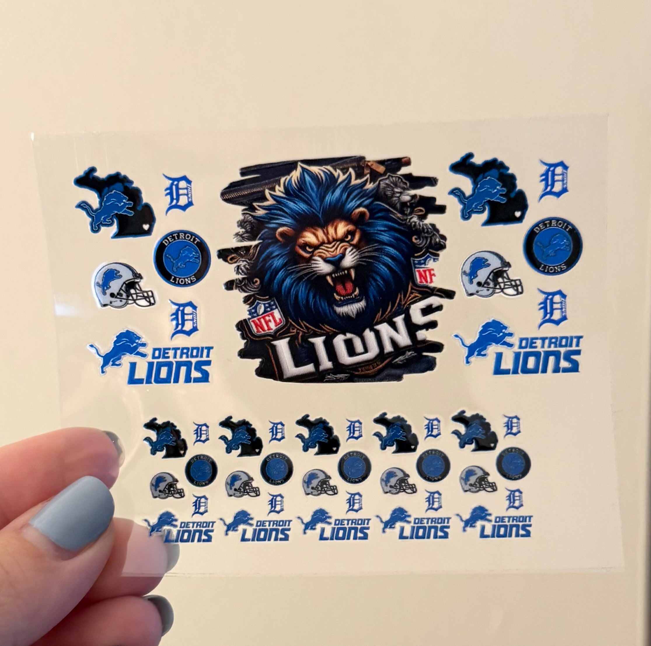 Lions Shot Glass Wrap