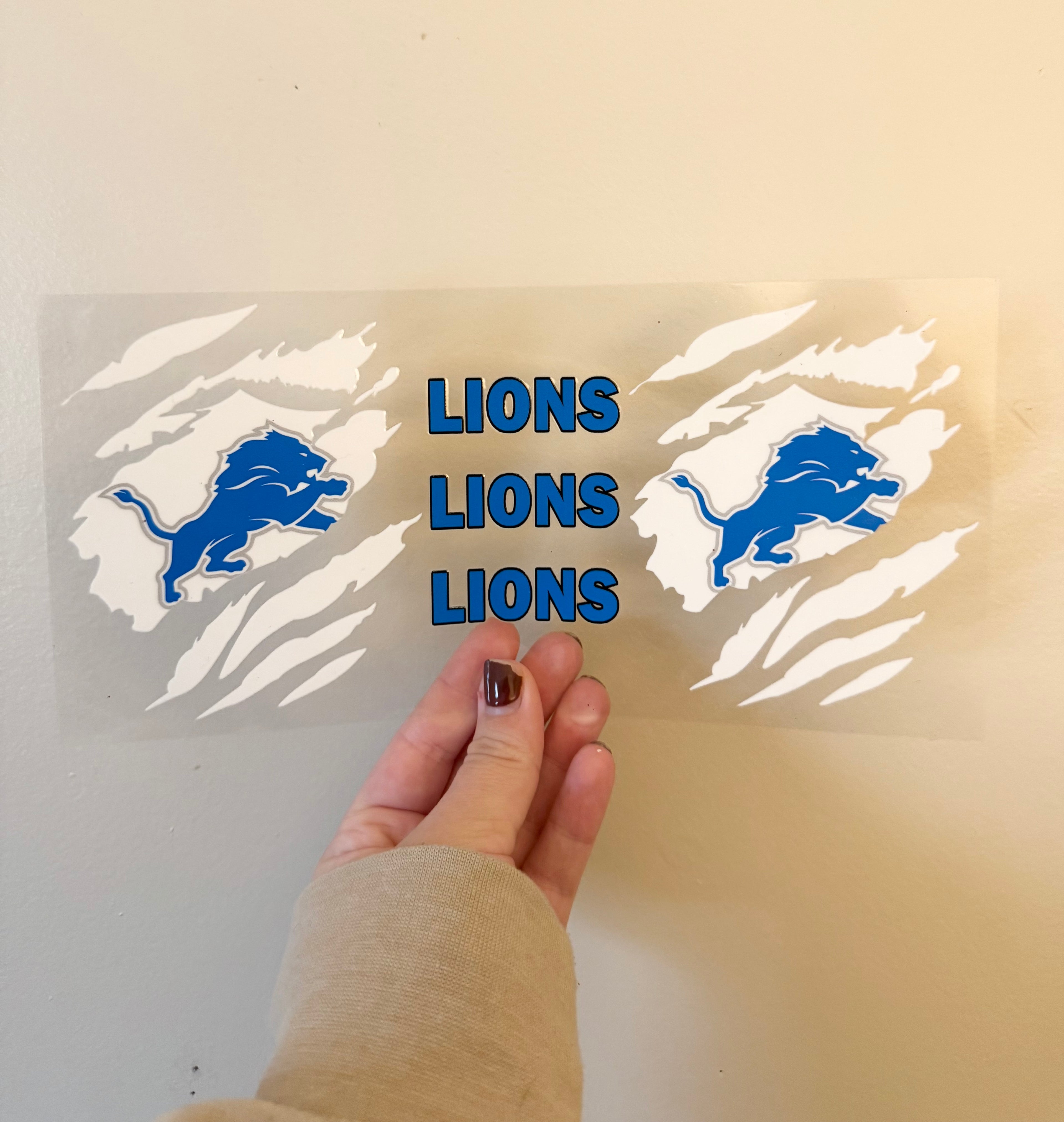 Lions Wrap