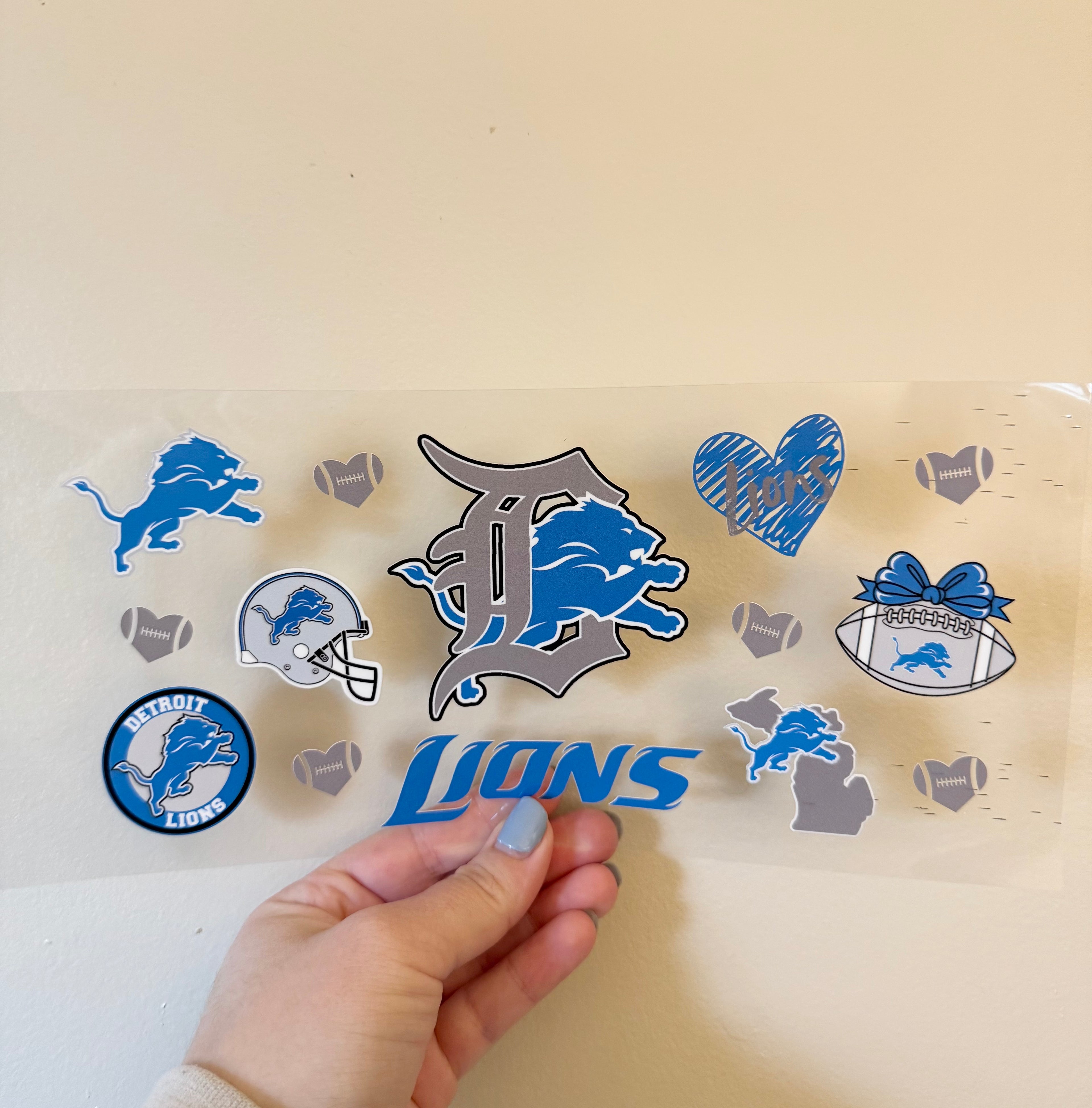 Lions Wrap
